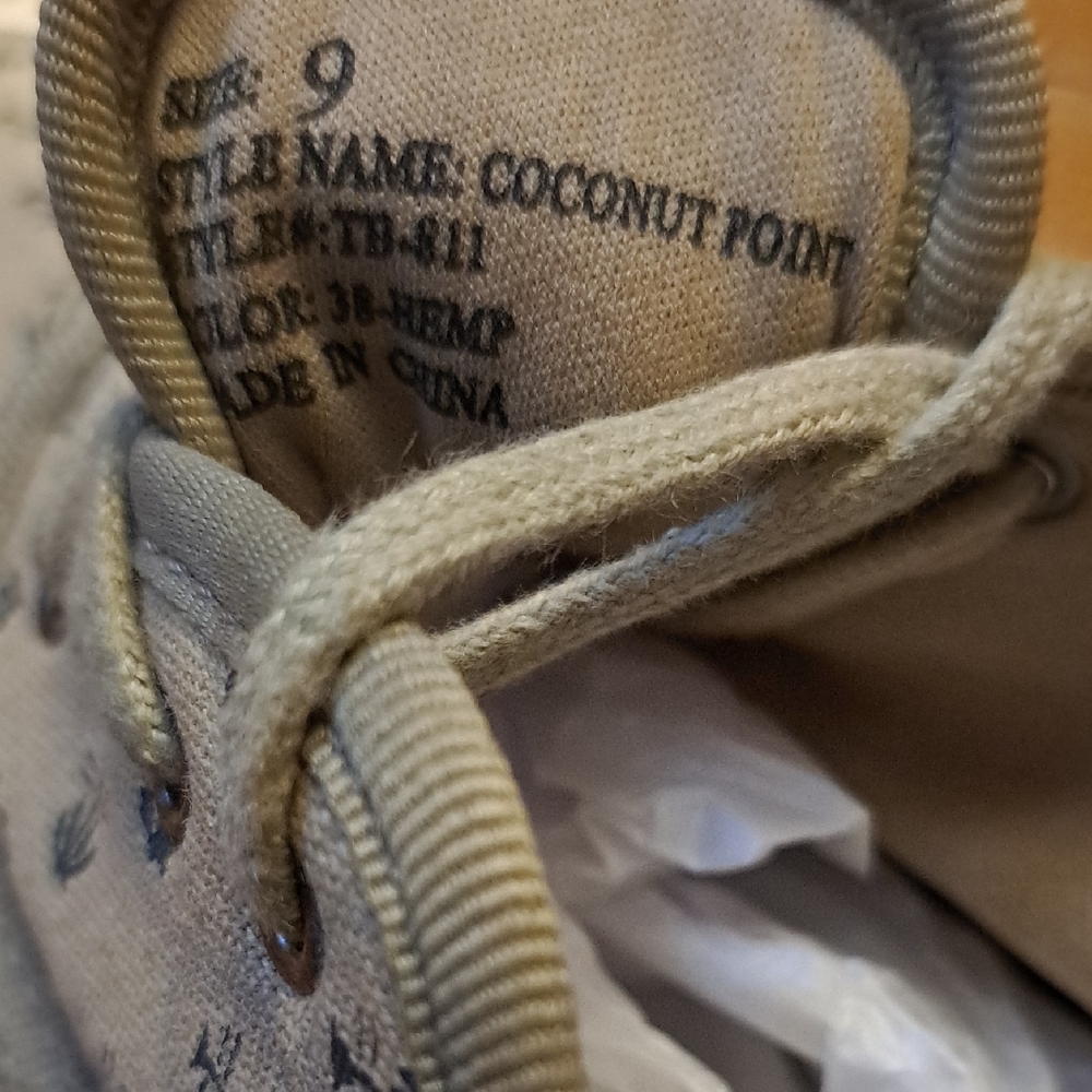 Tommy Bahamas Coconut Point Canvas Sneakers. Men's Size 9. - Picture 10 of 11